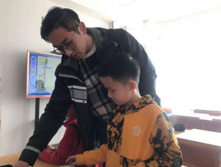 点击查看详细信息<br>标题：教师风采 阅读次数：624