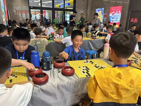 点击查看详细信息<br>标题：奎文区青少年围棋定级升段邀请赛赛场掠影 阅读次数：4460