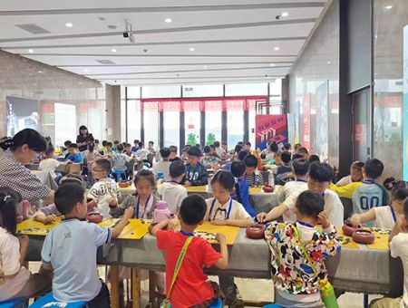 点击查看详细信息<br>标题：奎文区青少年围棋定级升段邀请赛赛场掠影 阅读次数：4468