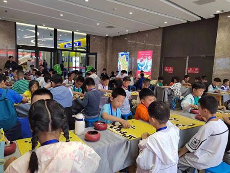 点击查看详细信息<br>标题：奎文区青少年围棋定级升段邀请赛赛场掠影 阅读次数：4530